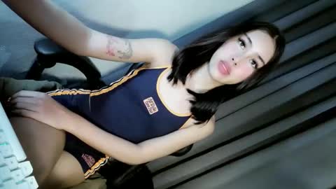 ella online show from April 2, 9:00 pm