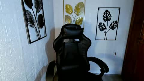 ella online show from September 10, 11:39 pm