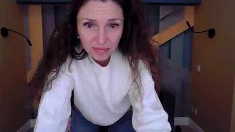 EllaLongs online show from October 18, 11:47 am