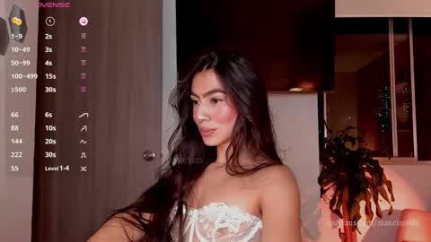 Snapshot of ellamancini chatting on October 16, 12:54 am Ella online show from October 16, 12:54 am