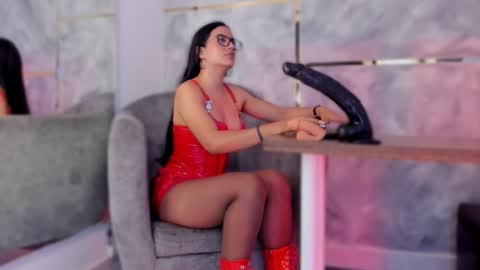  ella  online show from October 29, 1:02 pm