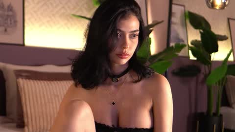 Snapshot of ellediane chatting on September 17, 12:36 am Elle Diane online show from September 17, 12:36 am