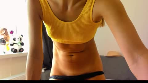 ellen_flow online show from May 2, 1:39 pm