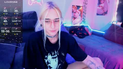 Ellie online show from November 16, 6:26 am