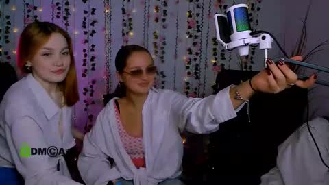 Snapshot of ellie_fire chatting on October 18, 7:07 pm Ellie online show from October 18, 7:07 pm