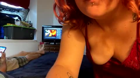 elliebug324 online show from October 26, 8:52 pm