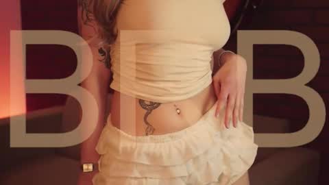 elliecutes online show from October 17, 8:07 am