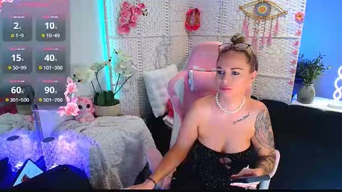 EllieKarr online show from November 18, 9:07 pm