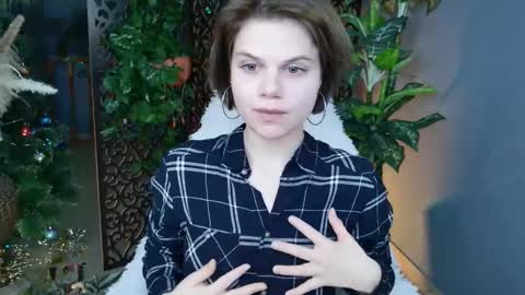 elliemurler online show from January 8, 1:39 pm