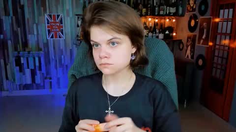 elliemurler online show from November 15, 9:33 am