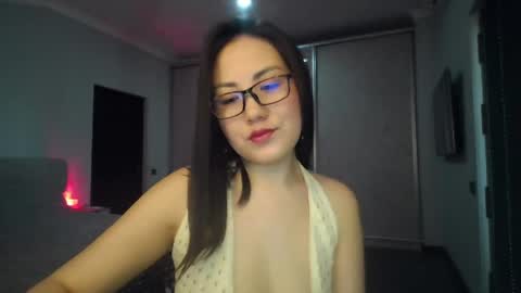 elliesoft online show from April 2, 6:54 am