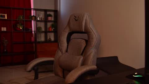 Elin online show from March 17, 11:48 am