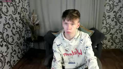 elliot_mars_ online show from October 19, 6:01 pm