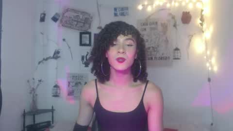 Snapshot of ellis_flowers chatting on September 18, 6:34 pm . online show from September 18, 6:34 pm