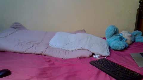 Snapshot of elllanna chatting on September 21, 10:25 pm elllanna online show from September 21, 10:25 pm