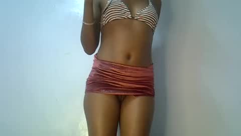 Snapshot of elllanna chatting on March 12, 10:28 pm elllanna online show from March 12, 10:28 pm