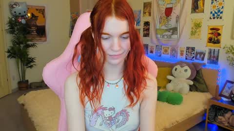 Snapshot of elly_milas chatting on February 4, 1:16 pm Elly Fansly online show from February 4, 1:16 pm