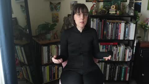 Elly Naomi online show from September 13, 4:31 pm