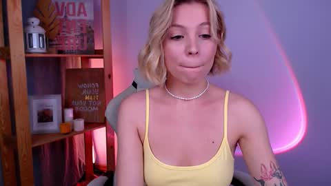 Elly online show from November 14, 4:14 am