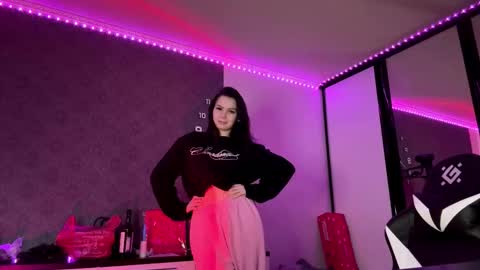 Tiny online show from March 4, 9:39 am