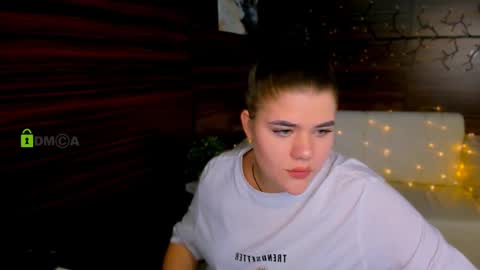 Elmi online show from February 12, 2:10 pm