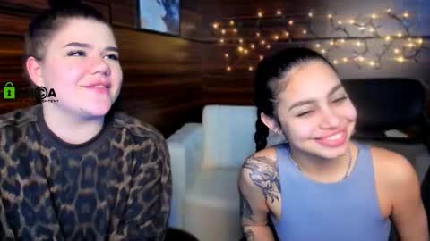 Elmi online show from February 8, 4:25 pm