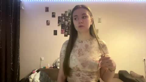 eloiscolins online show from June 3, 4:45 pm