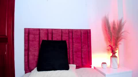 EloiseQuinn online show from October 20, 1:05 pm