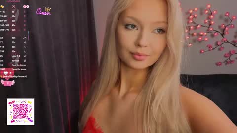 elsaawesome online show from March 25, 4:47 pm