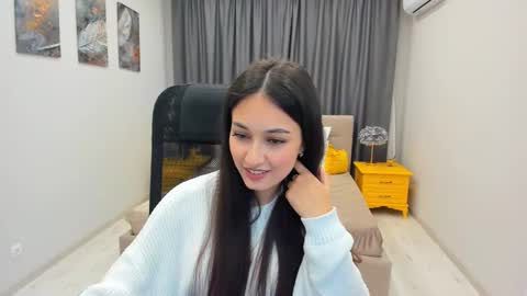 Elvira online show from March 5, 9:16 am