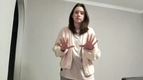 Snapshot of elysemaldonaldo chatting on October 7, 5:31 pm Luna online show from October 7, 5:31 pm
