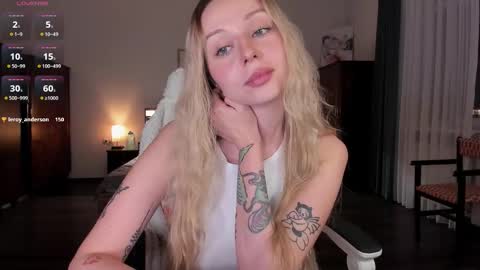 Emilie online show from October 16, 3:44 pm