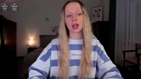 Emilie online show from January 12, 2:46 pm