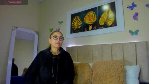 Snapshot of ema_garciaa chatting on October 6, 1:18 pm ema garcia online show from October 6, 1:18 pm