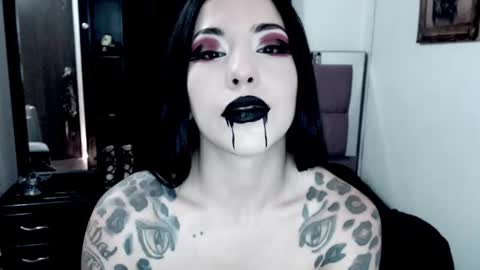 Snapshot of emearld_black chatting on September 26, 6:43 am Emerald Black online show from September 26, 6:43 am