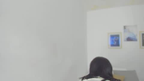Snapshot of emelie_89 chatting on September 22, 12:09 pm emelie_89 online show from September 22, 12:09 pm