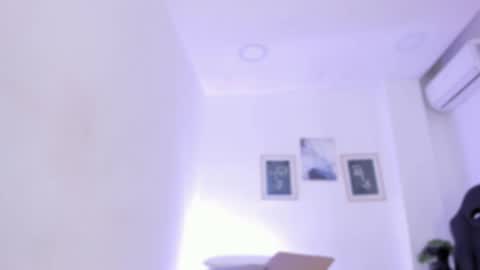 Snapshot of emelie_89 chatting on October 6, 11:28 am emelie_89 online show from October 6, 11:28 am
