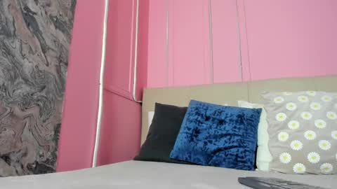 Snapshot of emelyy_carter chatting on October 20, 12:10 pm Emy online show from October 20, 12:10 pm