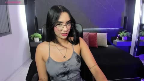 emely online show from May 13, 11:31 am