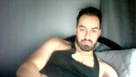 Snapshot of emgee88 chatting on December 24, 5:05 am emgee88 online show from December 24, 5:05 am