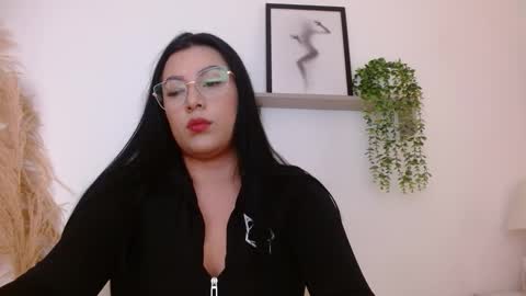 Snapshot of emi_carter chatting on October 1, 11:14 pm emi_carter online show from October 1, 11:14 pm