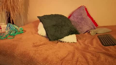 Emilia Gomez online show from January 5, 5:27 pm