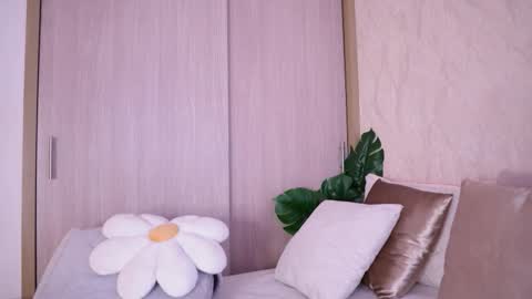    online show from February 18, 3:34 pm