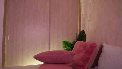    online show from November 20, 11:35 pm