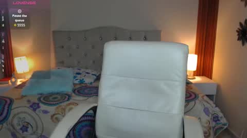 emiily_skinny online show from March 18, 1:55 am