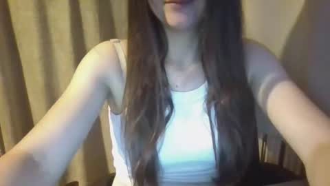 Snapshot of emili0899 chatting on September 20, 6:44 pm emili0899 online show from September 20, 6:44 pm