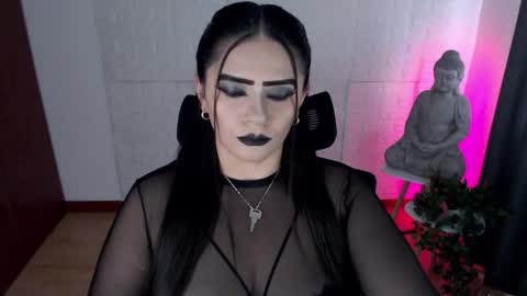 Snapshot of emili_evans_ chatting on October 11, 5:27 pm POWERFULL GODDESS EMILI online show from October 11, 5:27 pm