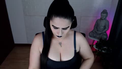Snapshot of emili_evans_ chatting on October 17, 3:16 pm POWERFULL GODDESS EMILI online show from October 17, 3:16 pm