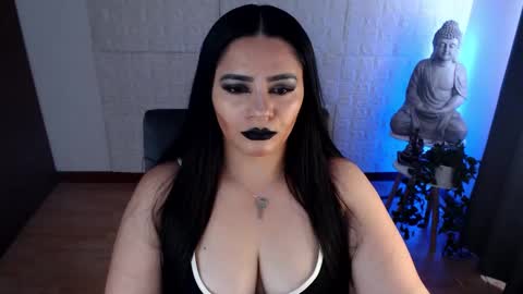 Snapshot of emili_evans_ chatting on February 23, 7:07 pm POWERFULL GODDESS EMILI online show from February 23, 7:07 pm