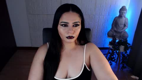 Snapshot of emili_evans_ chatting on February 24, 9:09 pm POWERFULL GODDESS EMILI online show from February 24, 9:09 pm